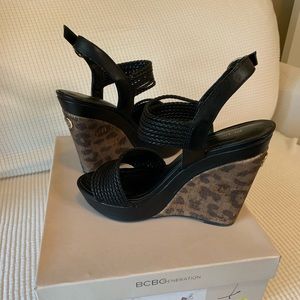 BCBG Wedge Sandals Leopard 7.5M